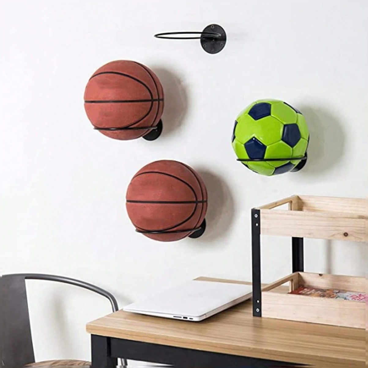 Home Gym In Garage - Soporte de exhibición de baloncesto montado
